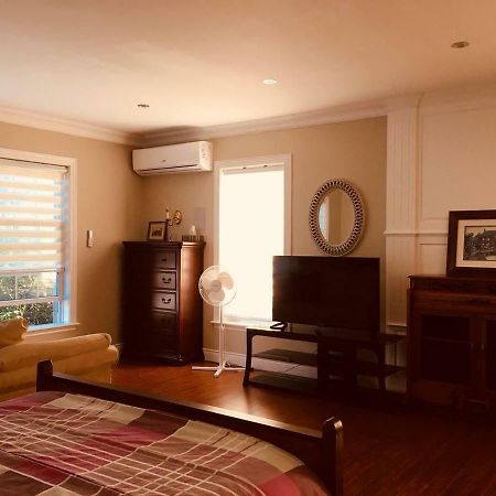 Seaview White House Bed & Breakfast Stratford Екстериор снимка